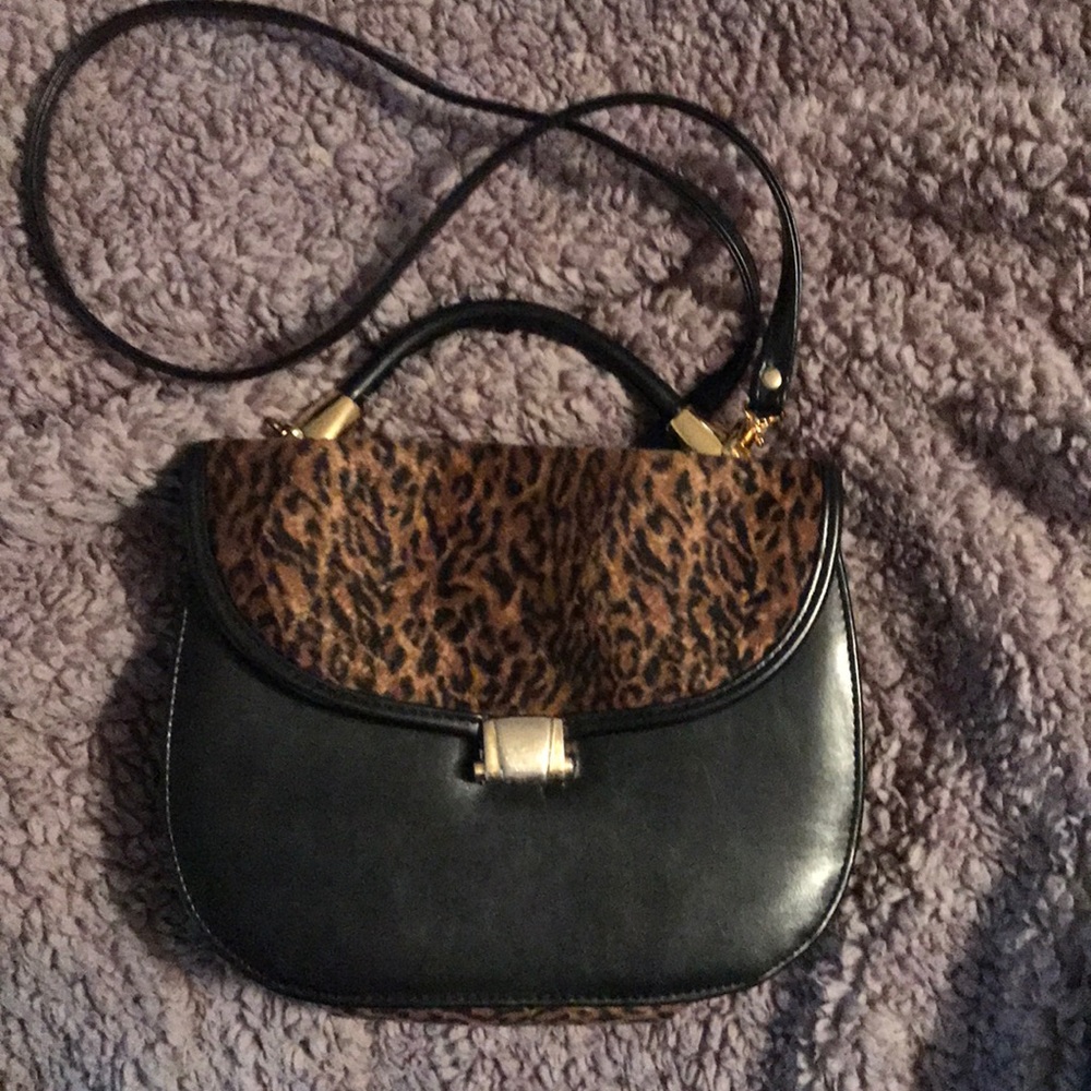 Tianni cross body purse w faux leopard fur